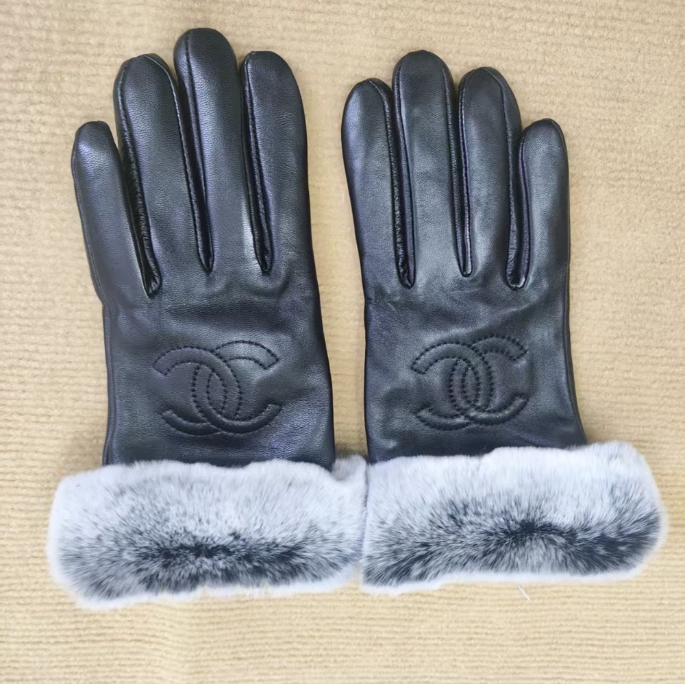 Chanel Full-Finger Lambskin Plush Gloves